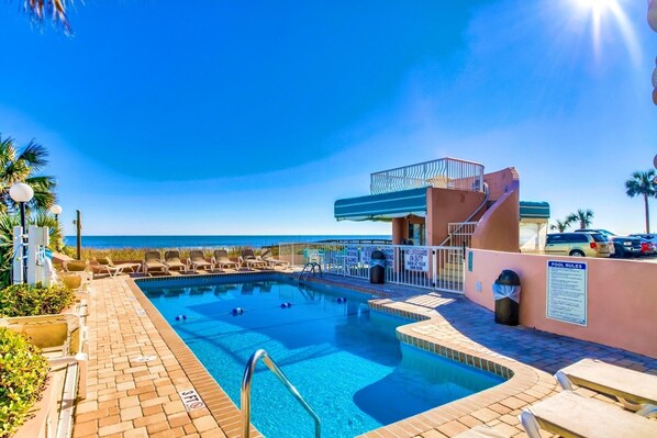 Indoor pool, outdoor pool