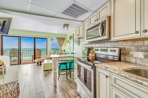 WOW 25ft  WRAP AROUND BALCONY/FLOOR2CEILING GLASS/BEST VIEW IN TOWN/UPGRADED