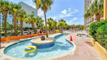 Piscine couverte, piscine extérieure