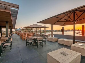 Outdoor dining - Oesterdam Resort by Interhome (Tholen)