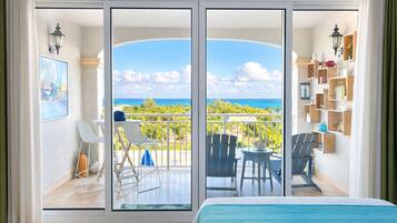 1 soverom, safe på rommet, skrivebord og strykejern/-brett