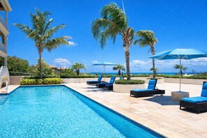 室外泳池、暖水池