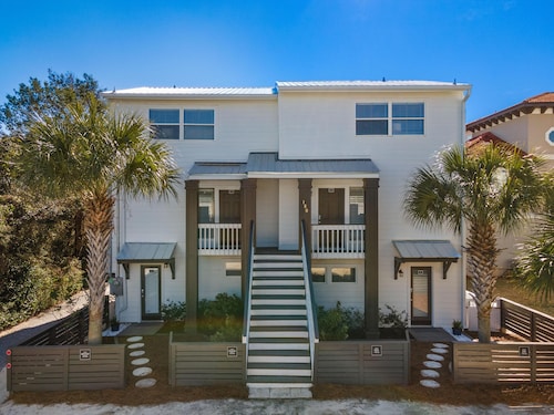 Coastal Classic Blue Mountain Beach Condo!