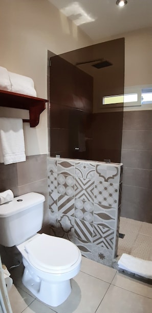 Double Room | Bathroom - Hotel Real del Río (Livingston)