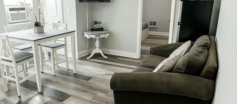 Stylish & Private 1BR Apartment - 25mins from Philly Center City