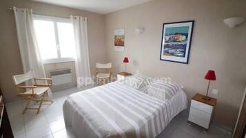 3 Schlafzimmer, Bügeleisen/Bügelbrett, Reisekinderbett