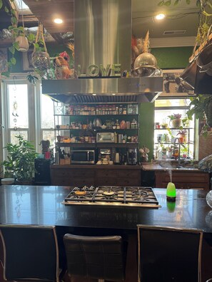 Shared kitchen facilities - Dream catcher (Emeryville)