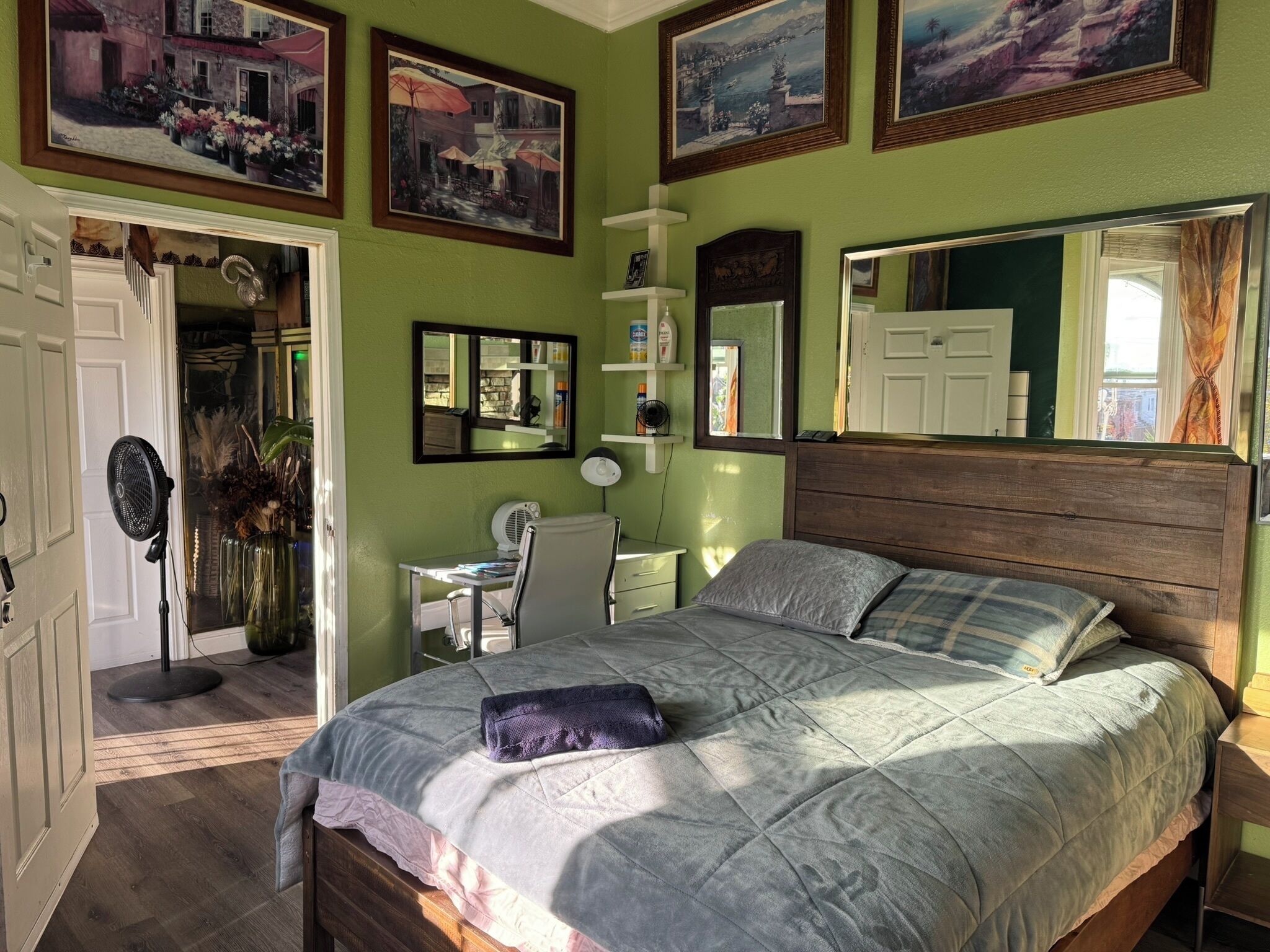 1 bedroom, individually decorated, individually furnished, desk