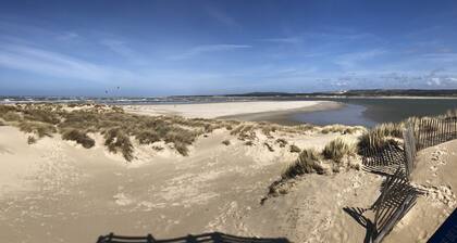 Les Oyats : Nature, mer, détente en famille, borne de recharge