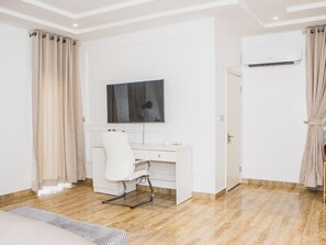 Chambre Deluxe double | Téléviseur