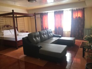 Superior Suite, 1 King Bed