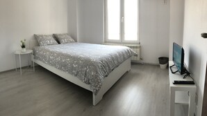 واي فاي مجانًا وملاءات أسرّة