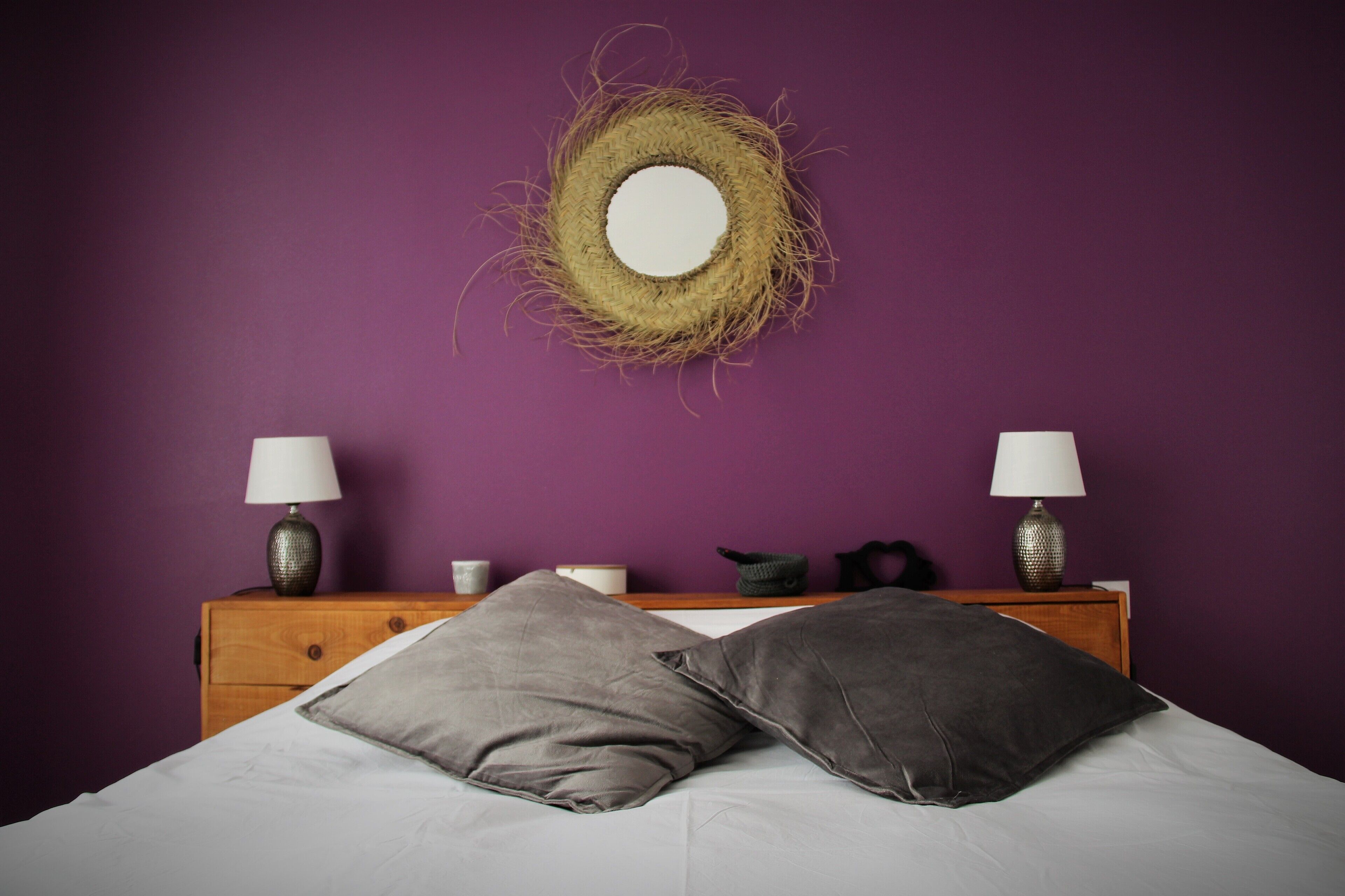 3 間睡房、房內夾萬、熨斗/熨衫板、可攜式嬰兒床