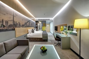 Skyline Premium Room, Burj Khalifa View | Minibar, coffres-forts dans les chambres, bureau