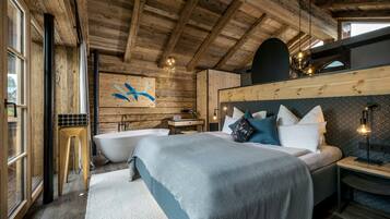 3 Schlafzimmer, Schreibtisch, Reisekinderbett, WLAN