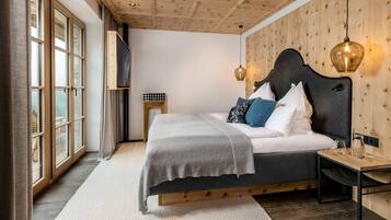 3 slaapkamers, een bureau, reisbedje, wifi