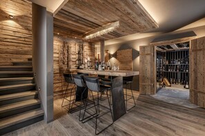 Bar (in der Unterkunft)