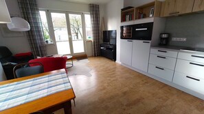 Unclassified image, 2 of 13, button