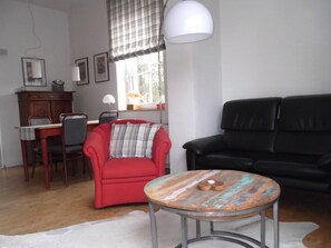 Unclassified image, 3 of 13, button