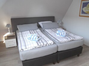 2 bedrooms, bed sheets
