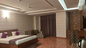 Couette en duvet d'oie, surmatelas, minibar