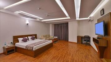 Executive Room, 2 Bedrooms, Smoking, Mountain View | Down duvets, pillow-top beds, minibar, in-room safe