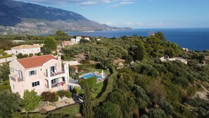 Exterior - Amari Villa, Luxury 5-Bed Villa, Private Pool & Sea Views in Spartia, Kefalonia (Spartia, Cefalonia)
