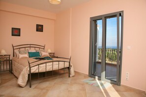 5 bedrooms, in-room safe, iron/ironing board, travel crib