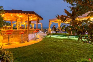 Outdoor dining - Hotel Iris Beach (Sveti Vlas)