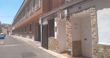 Bajo acogedor y céntrico