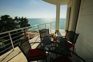 Suite (with Sea and Pool View) | Balcony view - Kobuleti Pearl Of Sea Hotel & Spa (Kobuleti)