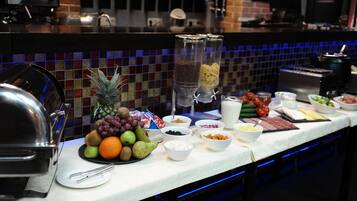 Petit déjeuner buffet compris tous les jours