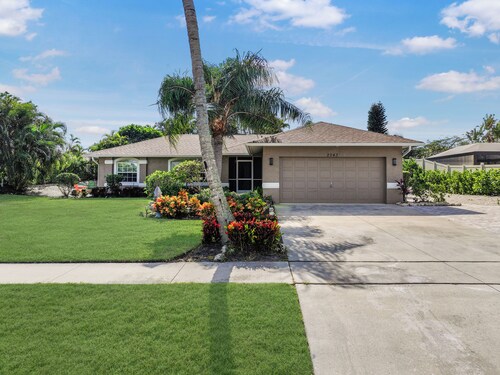 Quiet Inland Home | Pool, Two Queen Beds & Grill