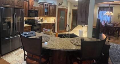 Golf Getaway! Perfect for Large Families!