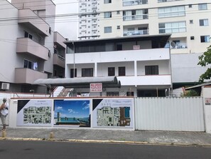 Exterior - Coverage for vacation rentals Itapema Meia Praia (Morretes)