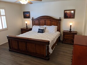 2 soverom, strykejern/-brett, wi-fi og sengetøy