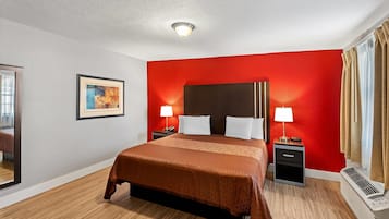 Individuelt dekorert, individuelt innredet og skrivebord for bærbar PC