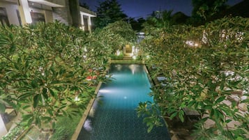 Piscine extérieure