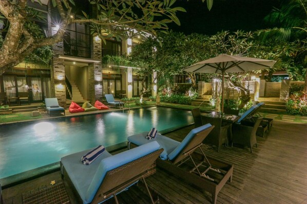 Outdoor pool - Deluxe Room in Jimbaran Area, Balinese Nuance with Modern touch (Jimbaran)