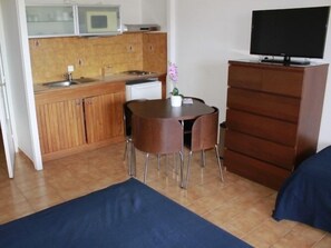 1 Schlafzimmer, Bügeleisen/Bügelbrett, kostenloses WLAN, Bettwäsche