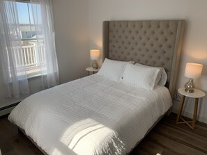 8 bedrooms, desk, iron/ironing board, travel cot