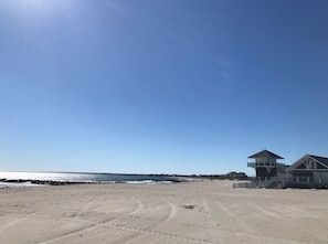 Beach nearby, sun loungers, beach towels