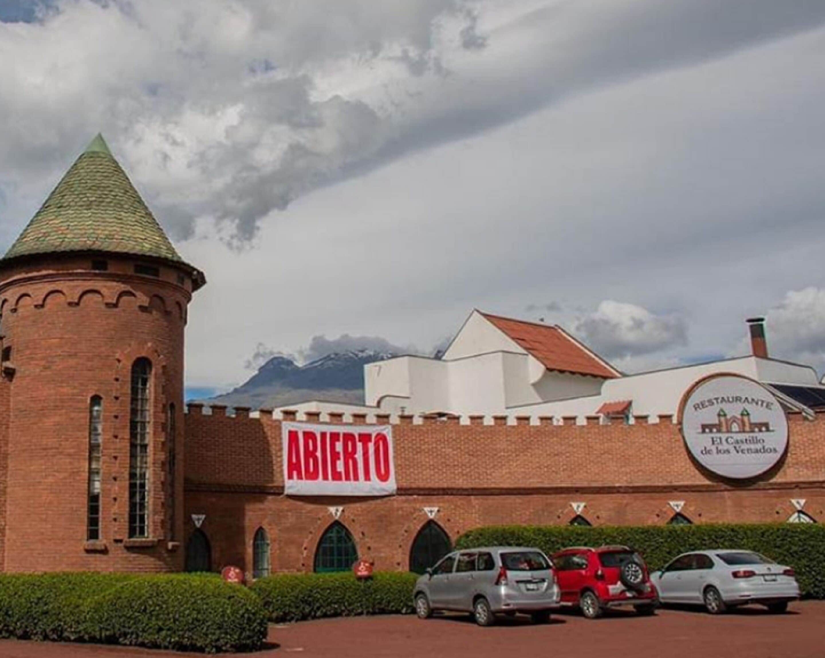 breakfast and brunch served