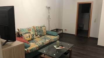 Apartment (Beatles) | Living area | 50-inch Smart TV with satellite channels, TV
