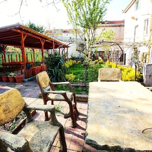 Garden - Kilic Motel (Arnavutköy)