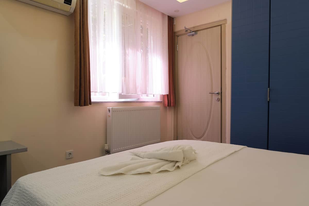 Double Room with Garden View | Premium bedding, minibar, desk, laptop workspace