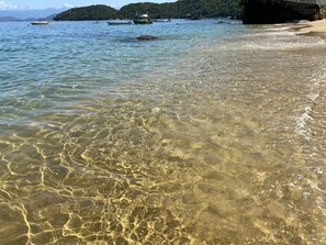 On the beach, 10 beach bars - Suítes Maravilha de Ará (Angra dos Reis)