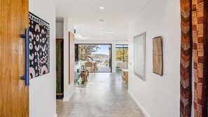 Interior - The Killcare Beach Pad - Easy walk to beach and bay, pet friendly (Killcare)