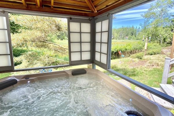 Tina de hidromasaje al aire libre