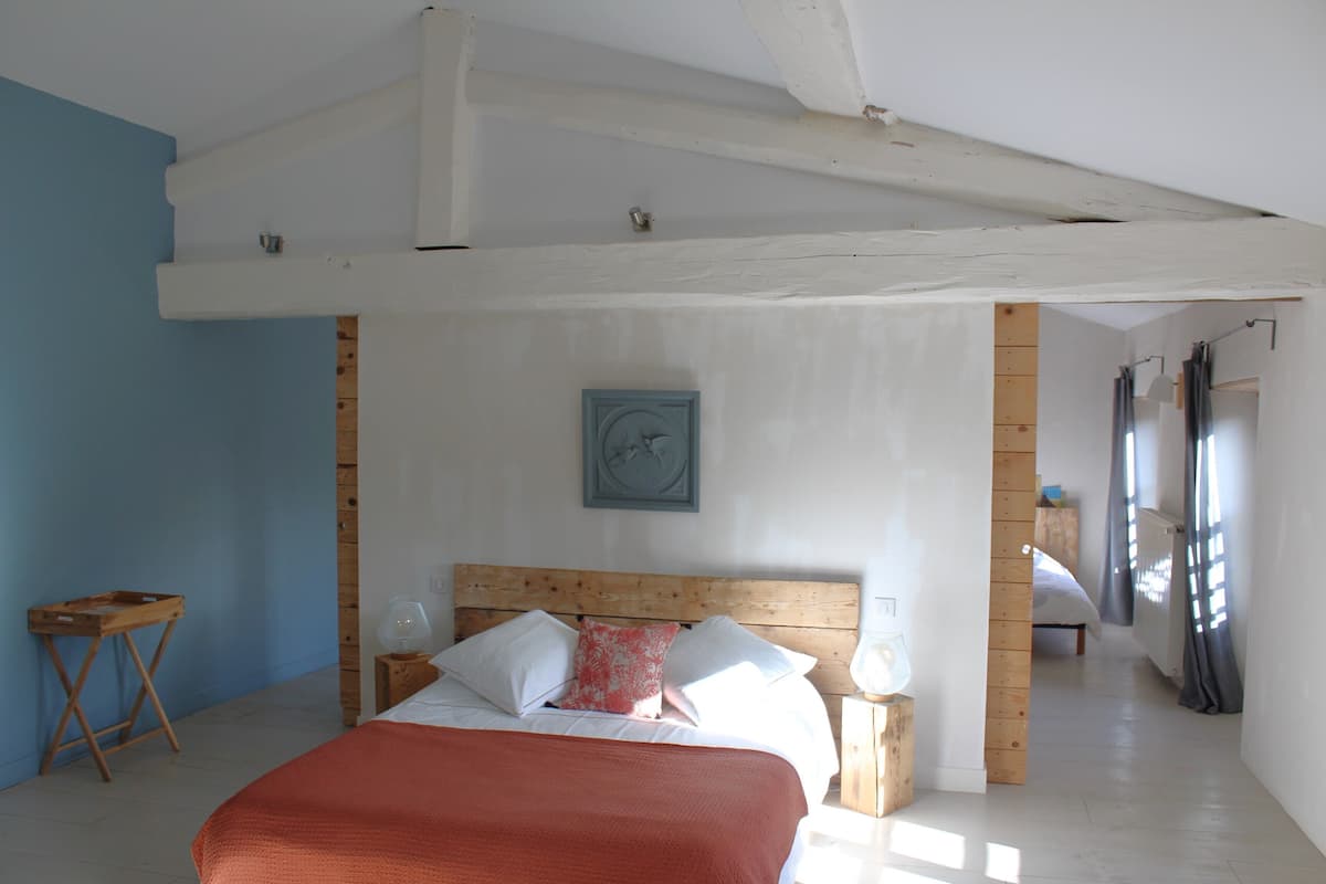 Familie suite (5) | 2 slaapkamers, luxe beddengoed, individueel gedecoreerd